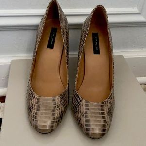 Ann Taylor Snake Skin Embossed Leather sole classic career heel